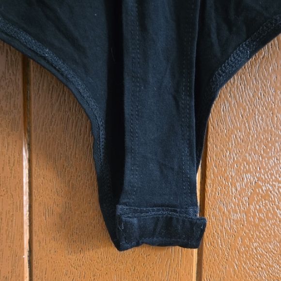 About Us Black Lace Bodysuit Size Medium - Picture 4 of 5